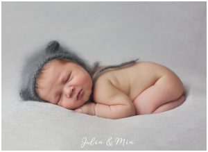 newborn baby photographer