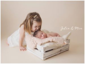 sibling newborn photography