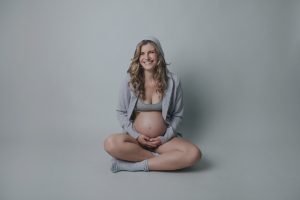relaxed pregnancy maternity photography photographer