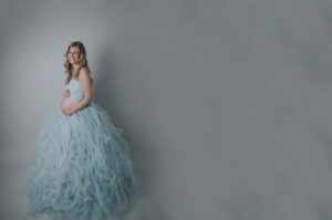 big tulle princess dress pregnancy maternity photography photographer