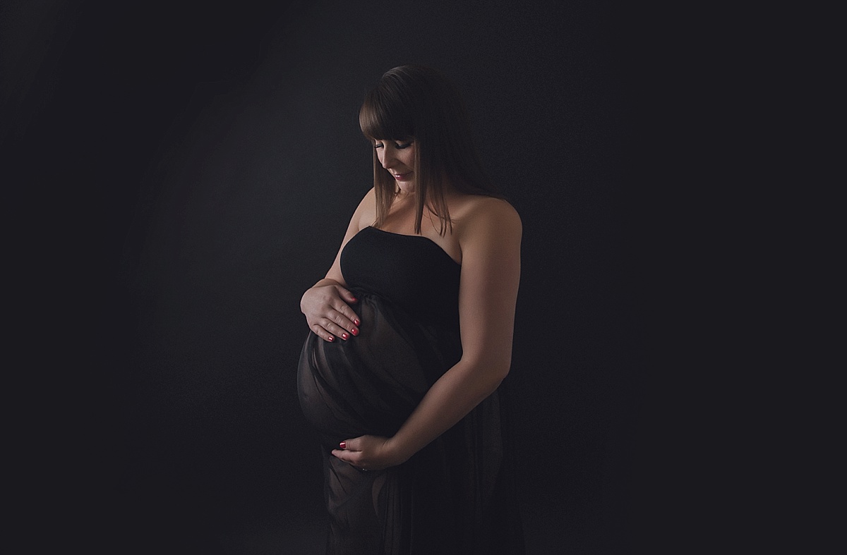 black dark pregnancy photography