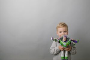 Older sibling baby photography session